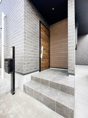 ���ց@��؂ȉƑ��A���q���o�}���錺�ցB