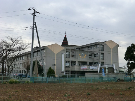 ���ӊ��@���w�Z 1100m �O���s�����䒆�w�Z