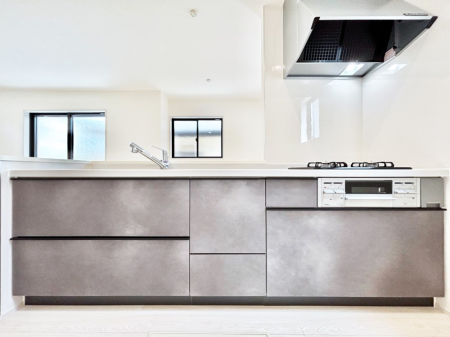 �L�b�`���@���r���O�����n����l�C�̃J�E���^�[�L�b�`���B �Ƒ��������Ȃ���Ǝ������邱�Ƃ��ł��܂��B