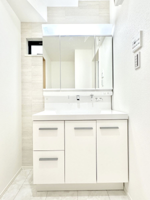 ���ʑ�E���ʏ��@�傫�����₷���O�ʋ��Ő�����������ʑ�́A�g�����Ȃ݃`�F�b�N�┧�̂������ɂ������߂ł��B 
