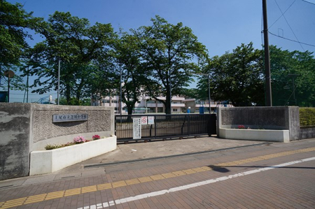 ���ӊ��@���w�Z 530m ����s���Ő쏬�w�Z