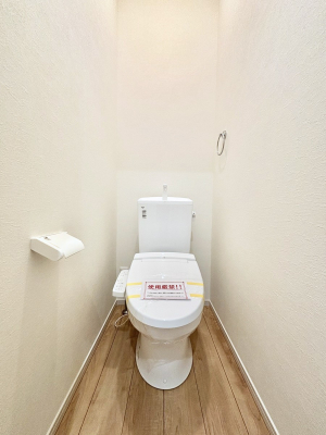 �g�C���@�g�C����1�K��2�K���ꂼ��ɔz�u����Ă��ĂƂĂ��֗��ł��B 