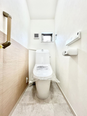 �g�C���@�g�C����1�K��2�K���ꂼ��ɔz�u����Ă��ĂƂĂ��֗��ł��B 