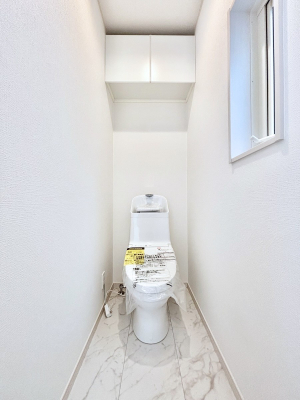�g�C���@�g�C����1�K��2�K���ꂼ��ɔz�u����Ă��ĂƂĂ��֗��ł��B 